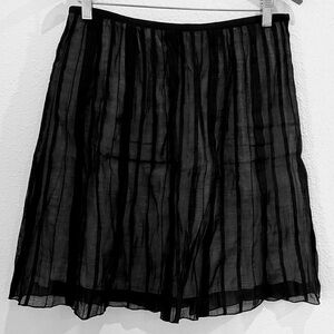 Nic+Zoe pleated black lace mini skirt Whimsigoth feminine lined grunge 90’s